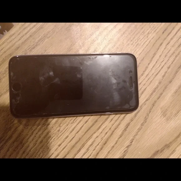 Apple iPhone 6s silver